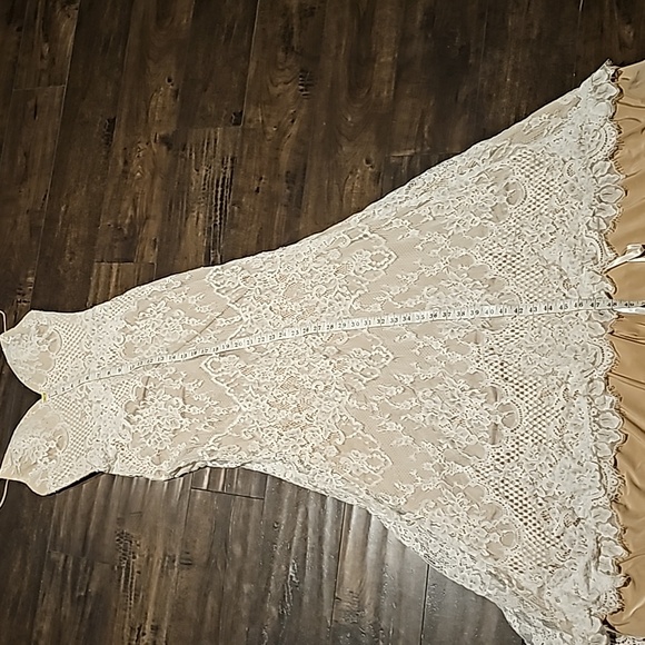 STUNNING CHRISTINA WU PRIVATE TAN/LACE  FITTED WEDDING DRESS 18143 - Picture 8 of 16